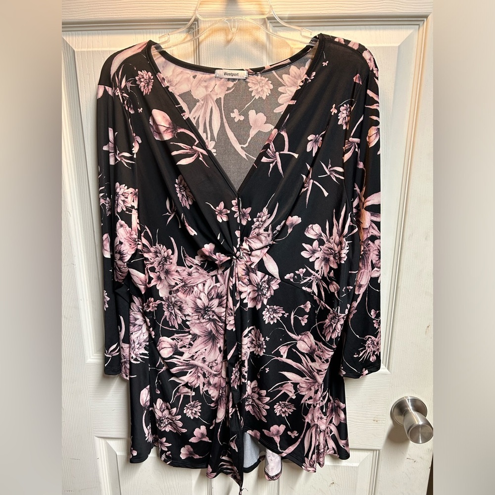 Westport black with pink flowers women’s blouse 2XL